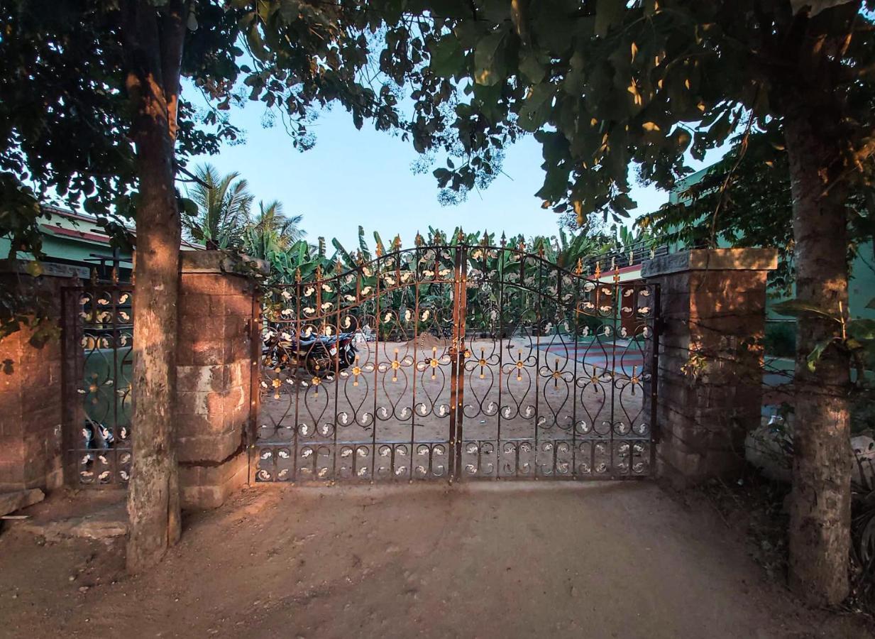 Banana Farm House Hampi Exterior photo