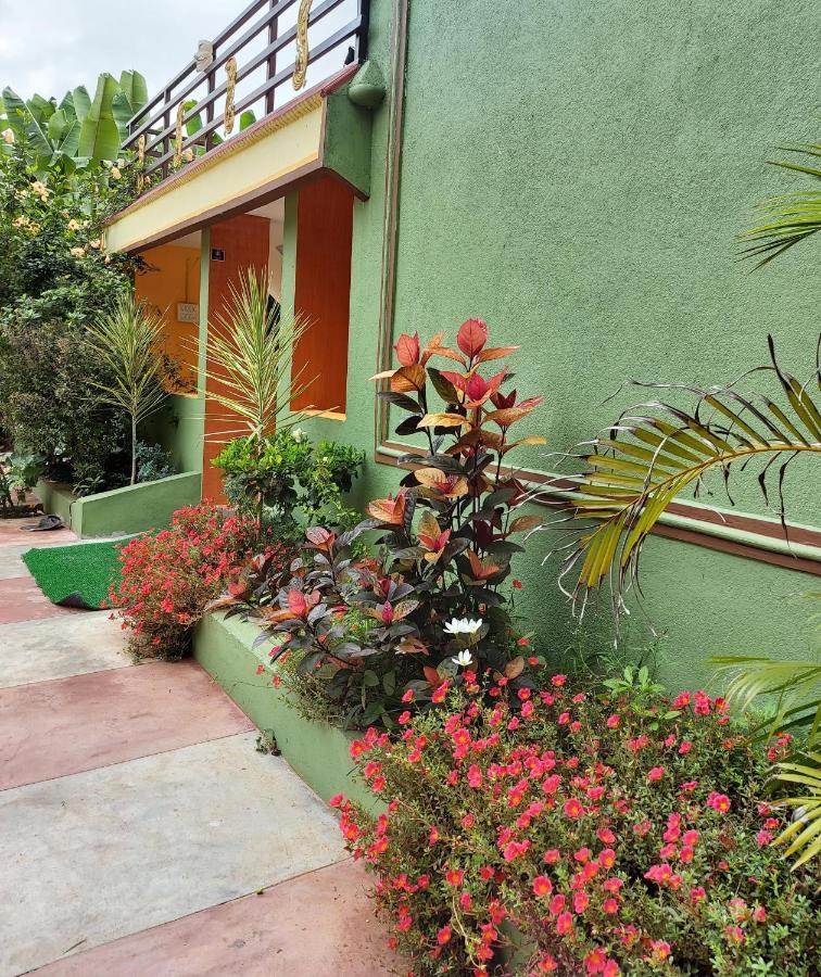 Banana Farm House Hampi Exterior photo